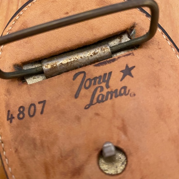 Tony Lama hand stitched leather rodeo calf roper belt buckle. - Picture 10 of 10